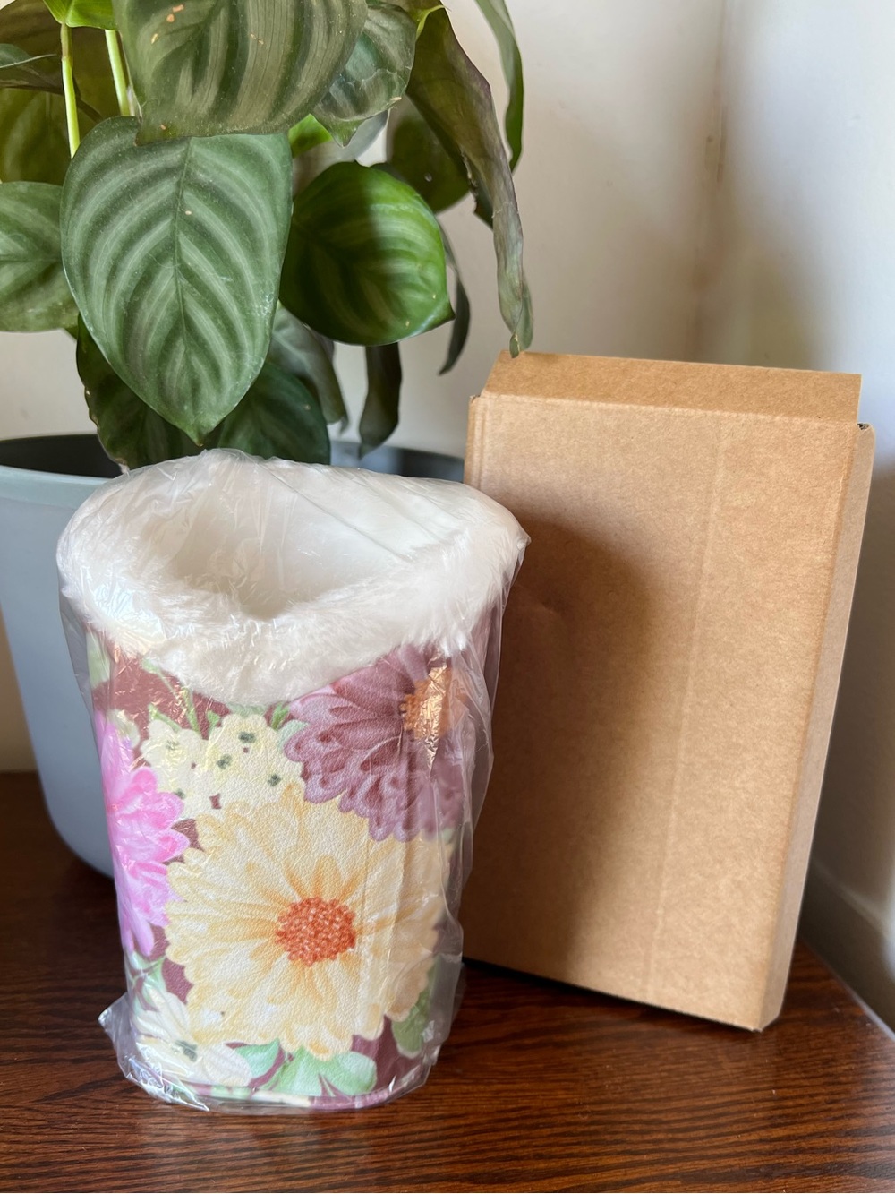 FLORAL PLUSH LINED EYEGLASS HOLDER UPRIGHT NEW IN BOX - Picture 8 of 8